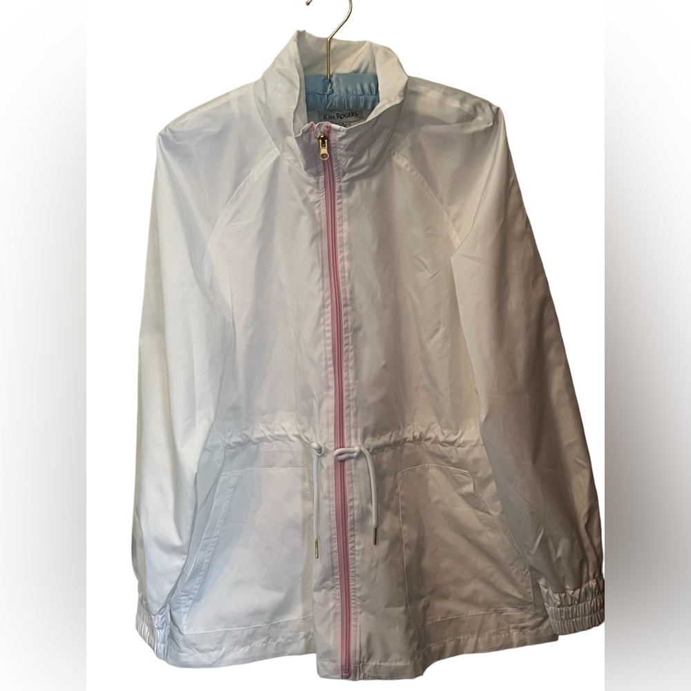 White light weight Jacket with light pink zipper women’s